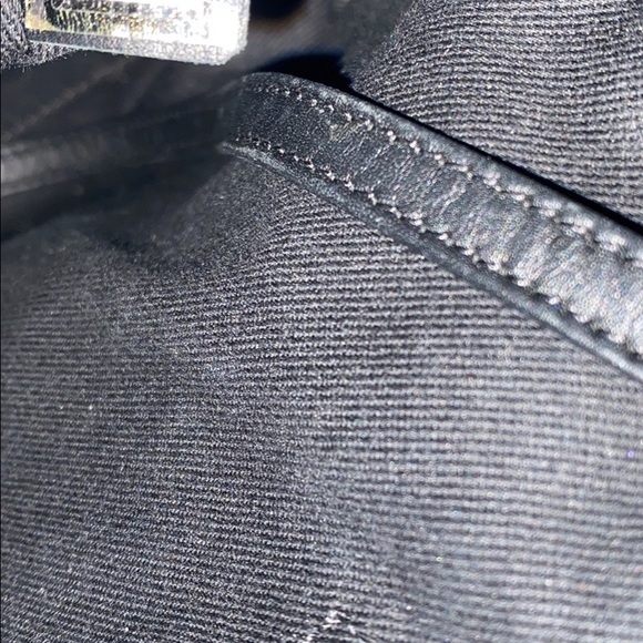 Authentic Chanel bag - Picture 3 of 9